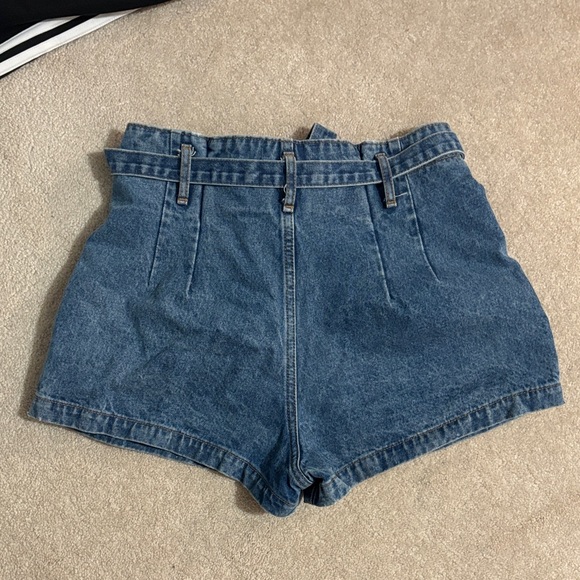 Abercrombie & Fitch High-Waist Blue Denim Shorts - Picture 2 of 3